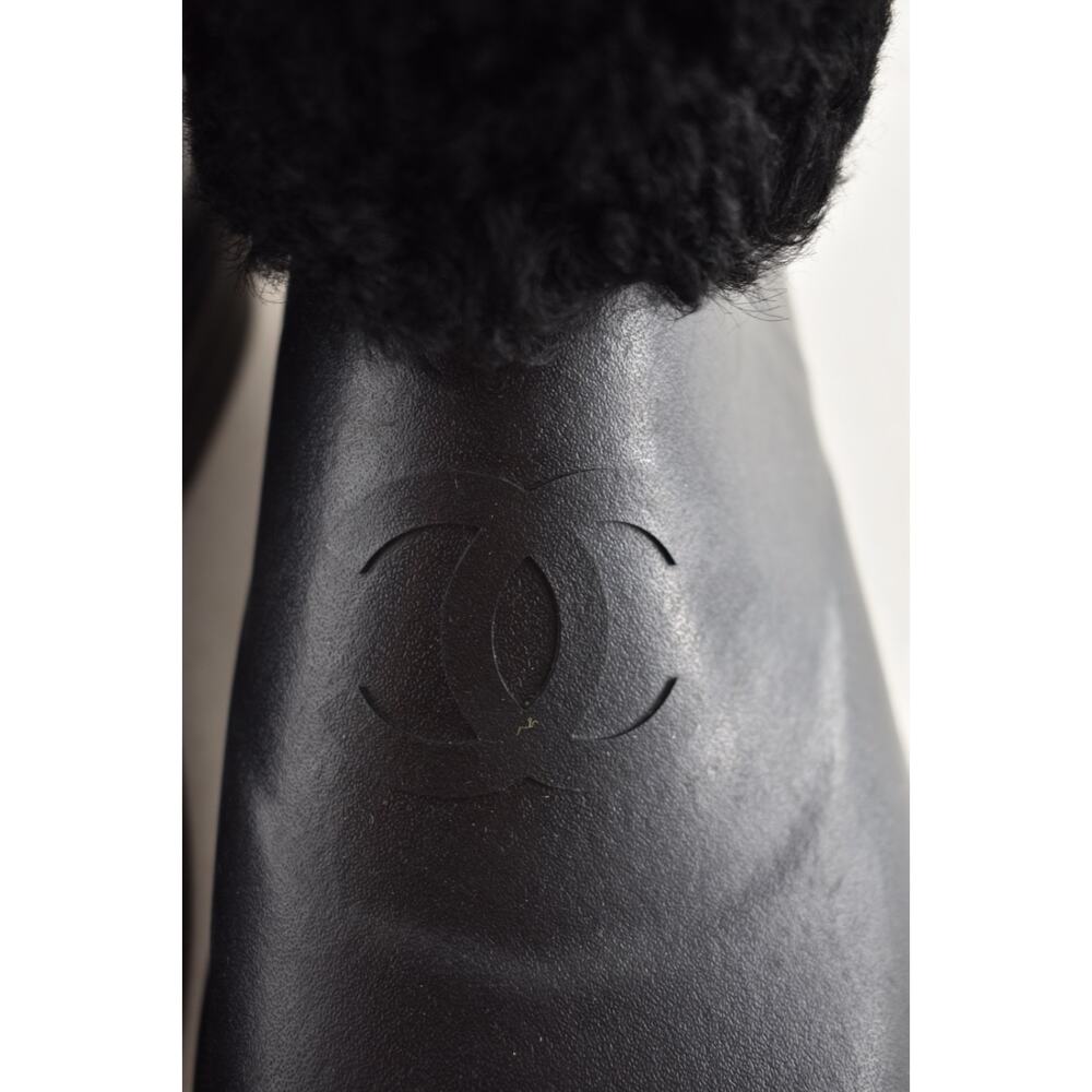 Chanel 24K Black Sheep Shearling Fur Rubber CC Low Top Short Ankle Rain Boots 42 - Picture 8 of 16